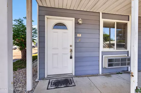 1664 Beach Blvd #37, Biloxi, MS 39531