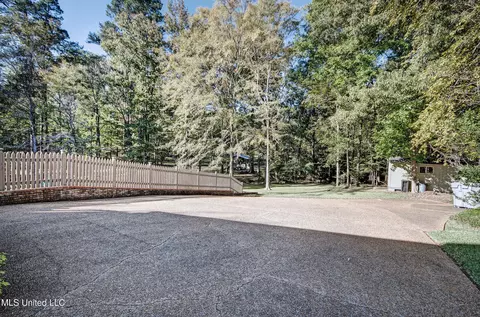 Exterior - 422 Warwick Rd, Clinton, MS 39056 photo 10 of 27