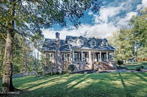 422 Warwick Rd, Clinton, MS 39056