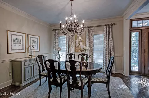 Dining - 422 Warwick Rd, Clinton, MS 39056 photo 1 of 4