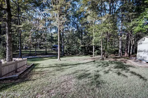 Exterior - 422 Warwick Rd, Clinton, MS 39056 photo 12 of 27