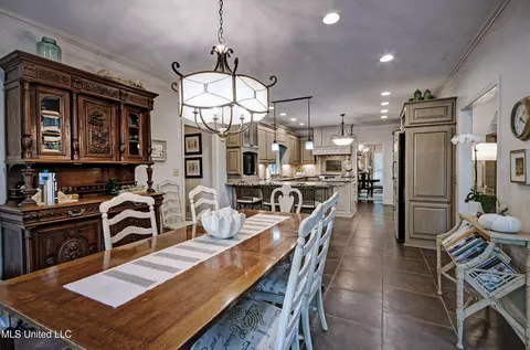Dining - 422 Warwick Rd, Clinton, MS 39056 photo 3 of 4