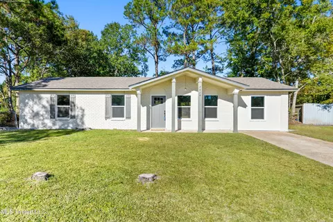 2628 San Lorenzo St, Gautier, MS 39553