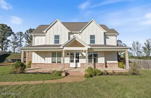 3794 Fossil Hill Dr, Hernando, MS 38632