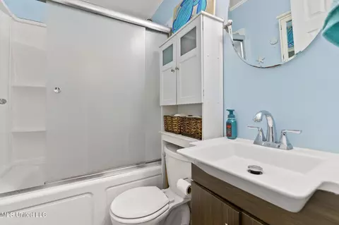 Bath - 14404 Flicker Dr, Biloxi, MS 39532 photo 2 of 2