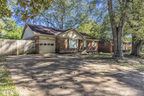 8590 W Cedar Cir, Southaven, MS 38671