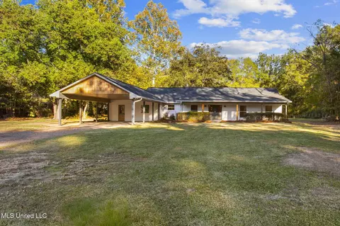 418 S Church St, Florence, MS 39073
