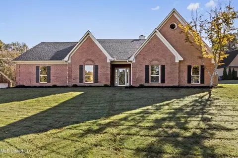 8785 N Robertson Ln, Olive Branch, MS 38654
