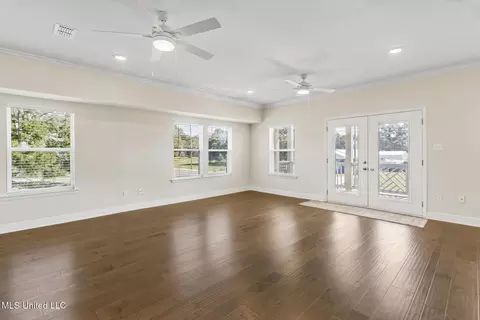 Living - 378 Howard Ave, Biloxi, MS 39530 photo 3 of 5