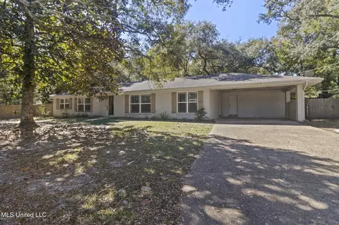427 Christi Ln, Biloxi, MS 39531