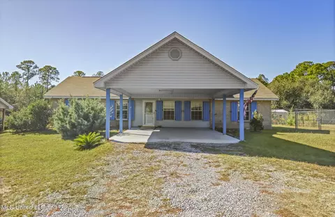 21085 Lawrence Ladner Rd, Kiln, MS 39556