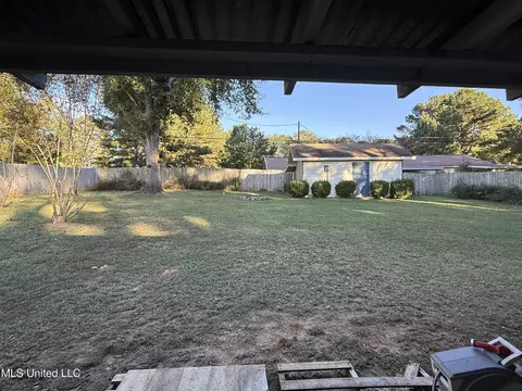 Exterior - 171 Colonial Cir, Magee, MS 39111 photo 3 of 6