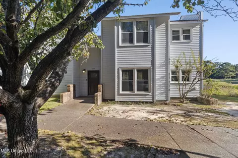8106 Fairway Villa Dr, Gautier, MS 39553