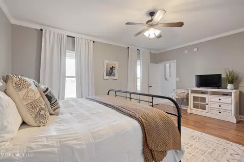 Bedroom - 2597 Oak Manor Dr, Hernando, MS 38632 photo 4 of 8