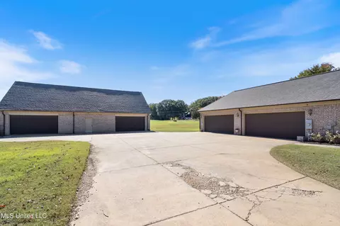 Other - 2597 Oak Manor Dr, Hernando, MS 38632 photo 1 of 8
