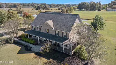 Exterior - 2597 Oak Manor Dr, Hernando, MS 38632 photo 5 of 5