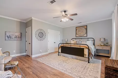 Bedroom - 2597 Oak Manor Dr, Hernando, MS 38632 photo 3 of 8