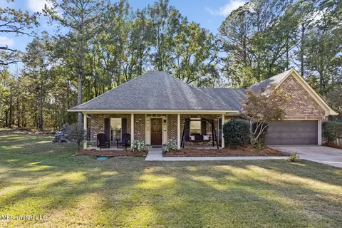 120 Cedar Pine Ln, Madison, MS 39110