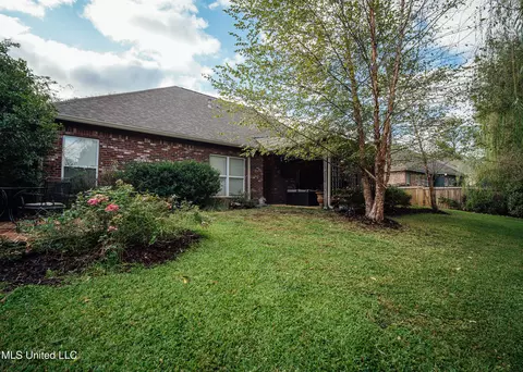 Exterior - 110 Timbercrest Ln, Brandon, MS 39047 photo 4 of 4