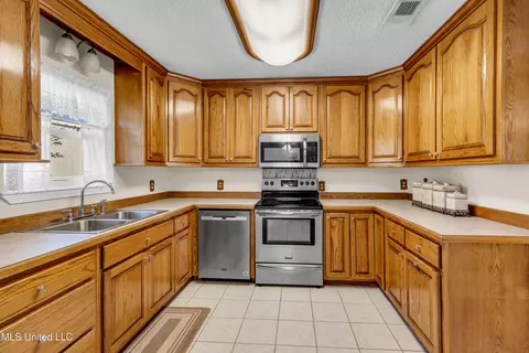 Kitchen - 21129 S Fork Rd, Saucier, MS 39574 photo 1 of 3