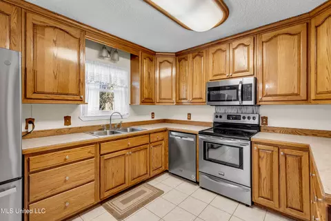 Kitchen - 21129 S Fork Rd, Saucier, MS 39574 photo 3 of 3