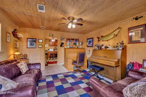 Living - 21129 S Fork Rd, Saucier, MS 39574 photo 4 of 5
