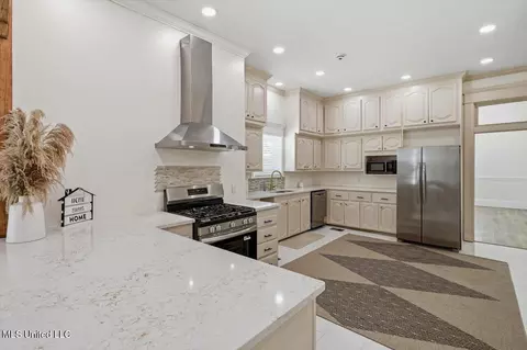 Kitchen - 552 E First St, Forest, MS 39074 photo 3 of 4