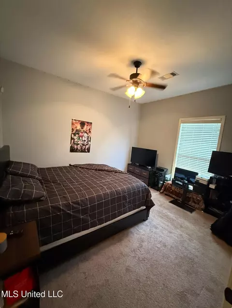 Bedroom - 128 Lakeway Dr, Madison, MS 39110 photo 2 of 2