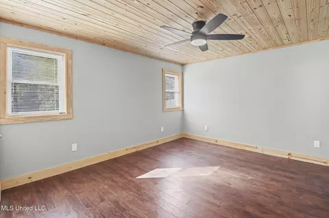 Bedroom - 1305 W Mchenry Rd, Mchenry, MS 39561 photo 2 of 3