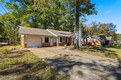 Exterior - 149 Oak Park Dr, Forest, MS 39074 photo 3 of 4