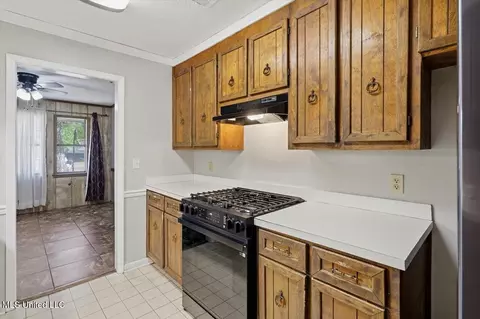Kitchen - 149 Oak Park Dr, Forest, MS 39074 photo 1 of 2