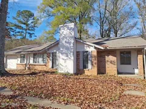 149 Oak Park Dr, Forest, MS 39074