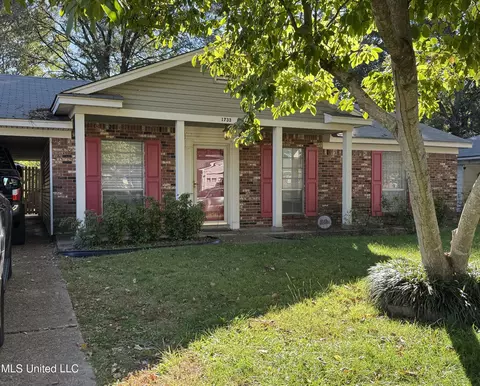 1733 Coral Hills Dr, Southaven, MS 38671
