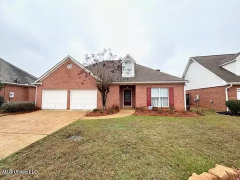 578 Spring Lake Dr, Pearl, MS 39208