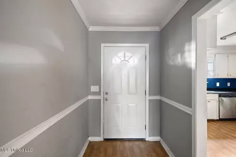 Entry Way - 820 Memorial Dr, Braxton, MS 39044 photo 1 of 3