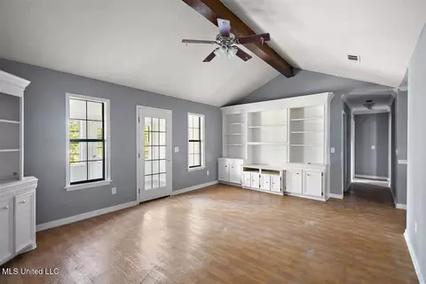 Living - 820 Memorial Dr, Braxton, MS 39044 photo 2 of 2