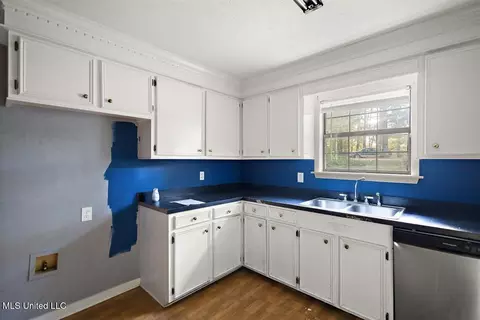 Kitchen - 820 Memorial Dr, Braxton, MS 39044 photo 3 of 3
