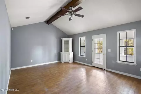 Living - 820 Memorial Dr, Braxton, MS 39044 photo 1 of 2