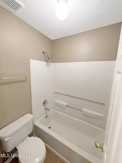 6290 E Oak Run Dr, Olive Branch, MS 38654 photo 16