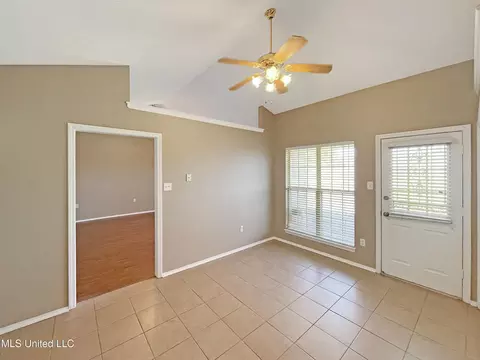 6290 E Oak Run Dr, Olive Branch, MS 38654 photo 10