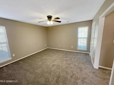 6290 E Oak Run Dr, Olive Branch, MS 38654 photo 11