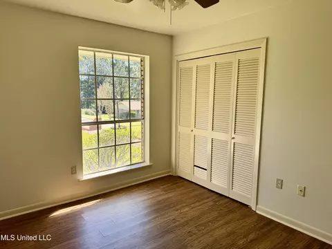 Bedroom - 124 Mansfield Dr, Natchez, MS 39120 photo 2 of 6