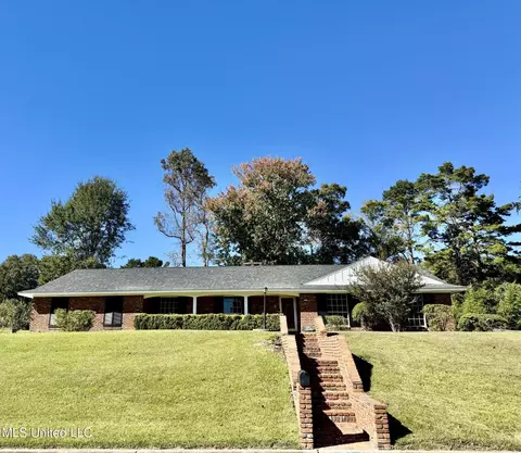 124 Mansfield Dr, Natchez, MS 39120