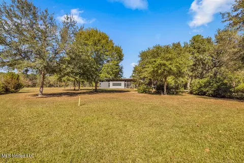 5084 Firetower Rd, Kiln, MS 39556
