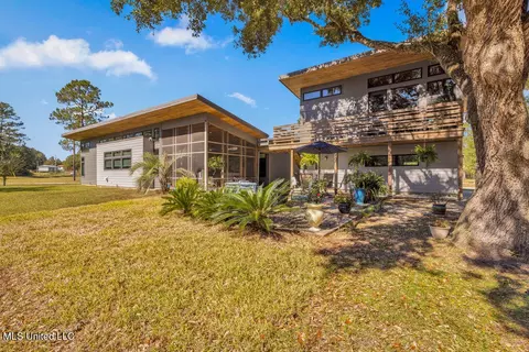 5084 Firetower Rd, Kiln, MS 39556