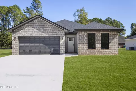 2840 Honduras Dr, Gautier, MS 39553
