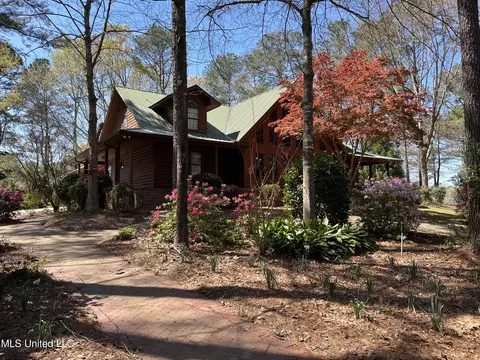 119 Billy Cochran Dr, Waynesboro, MS 39367