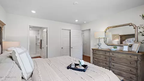 Bedroom - 607 Cedar Pl, Pearl, MS 39208 photo 2 of 3