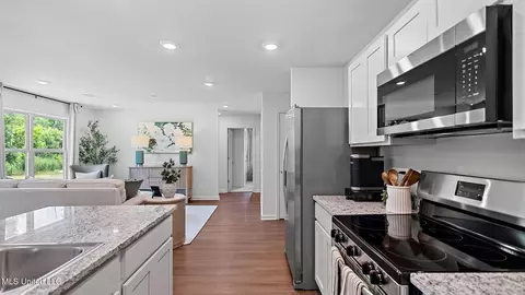 Kitchen - 607 Cedar Pl, Pearl, MS 39208 photo 3 of 3