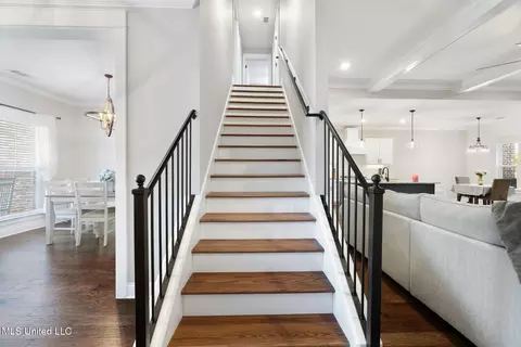 Entry Way - 681 Pond View Cir, Hernando, MS 38632 photo 4 of 4